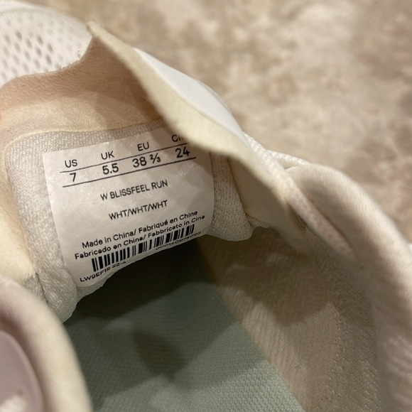 lululemon athletica White Athletic Shoes - Picture 12 of 12